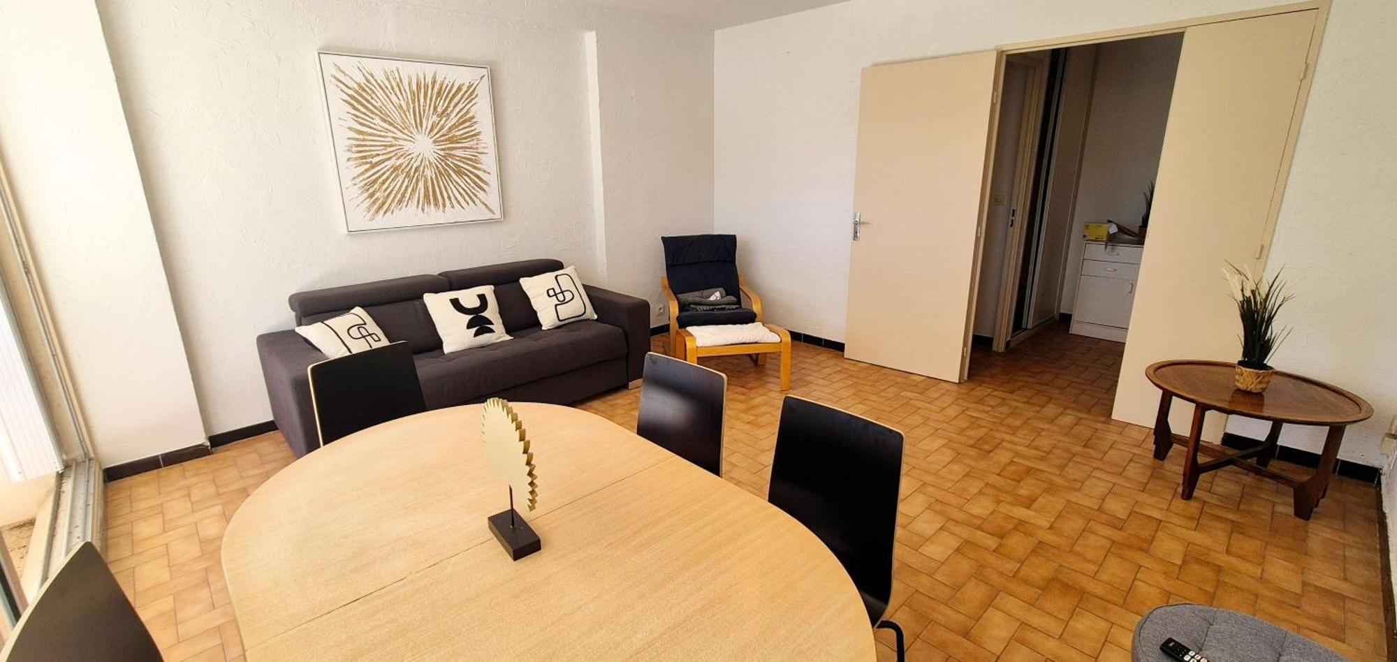 8 Pers, 80m2, Parking Privee, & A Pied, Face Parc Aquatique * La Grande-Motte